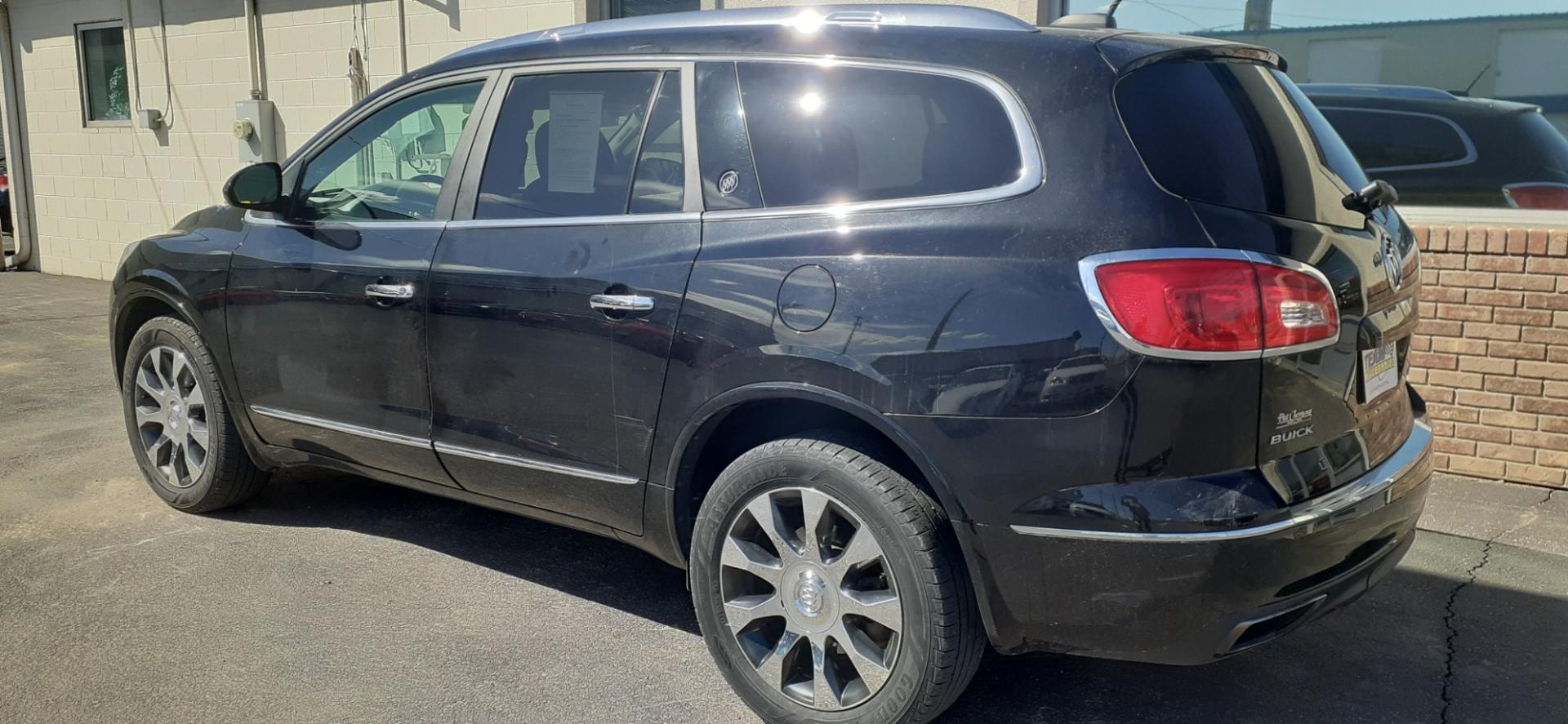 2017 Buick Enclave Leather AWD (5GAKVBKD4HJ) with an 3.6L V6 DOHC 24V engine, 6A transmission, located at 2015 Cambell Street, Rapid City, SD, 57701, (605) 342-8326, 44.066433, -103.191772 - CARFAX AVAILABLE - Photo#3